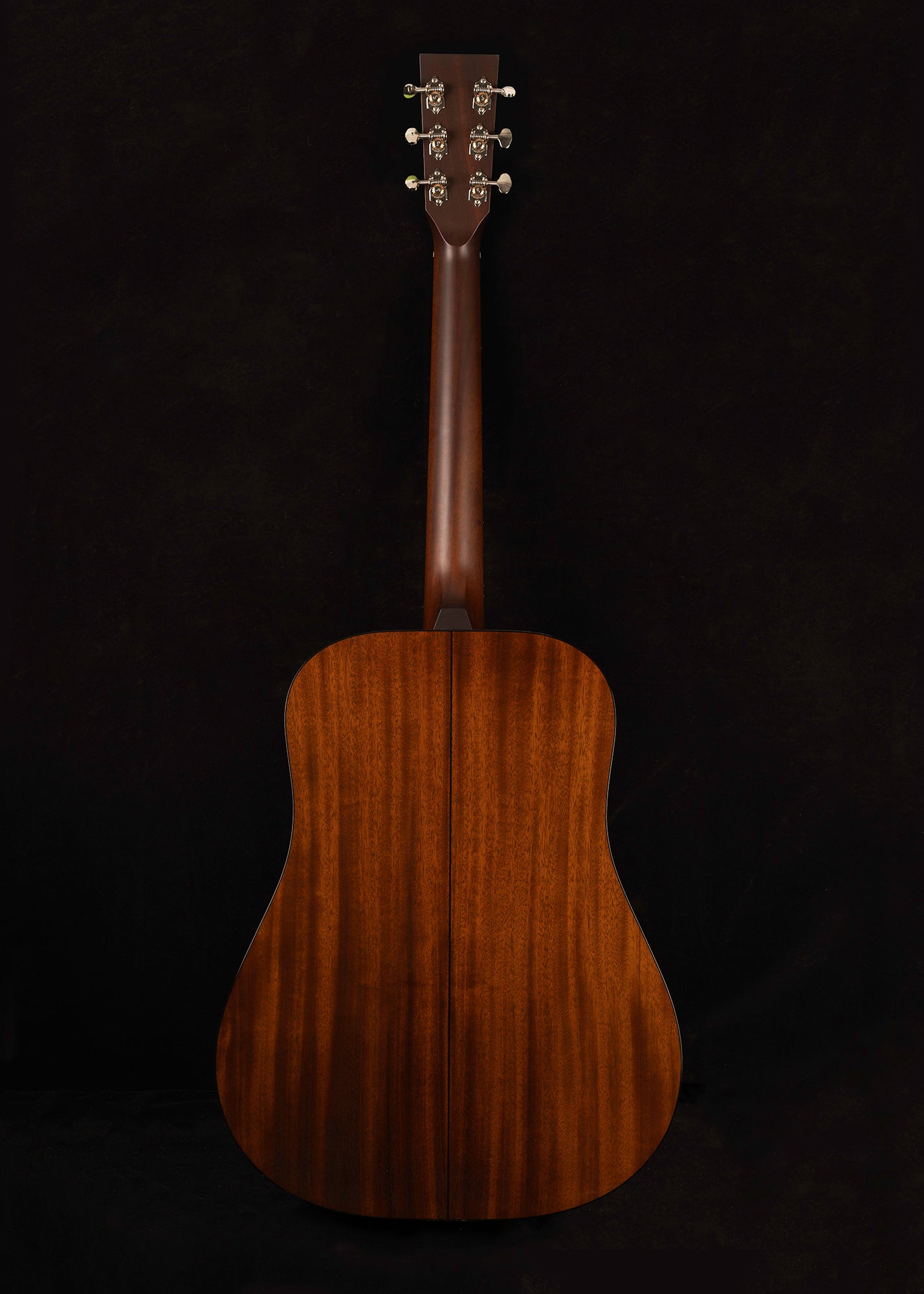 Circle Strings Dreadnought - Honduran mahogany and Adirondack Spruce