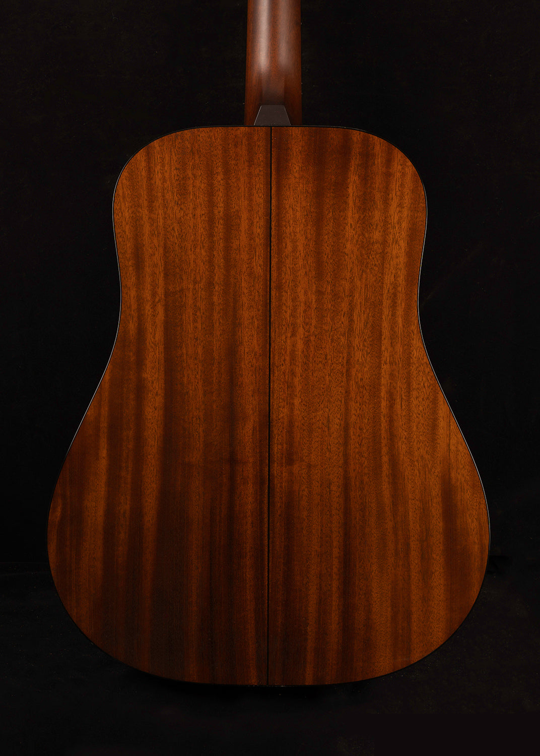 Circle Strings Dreadnought - Honduran mahogany and Adirondack Spruce